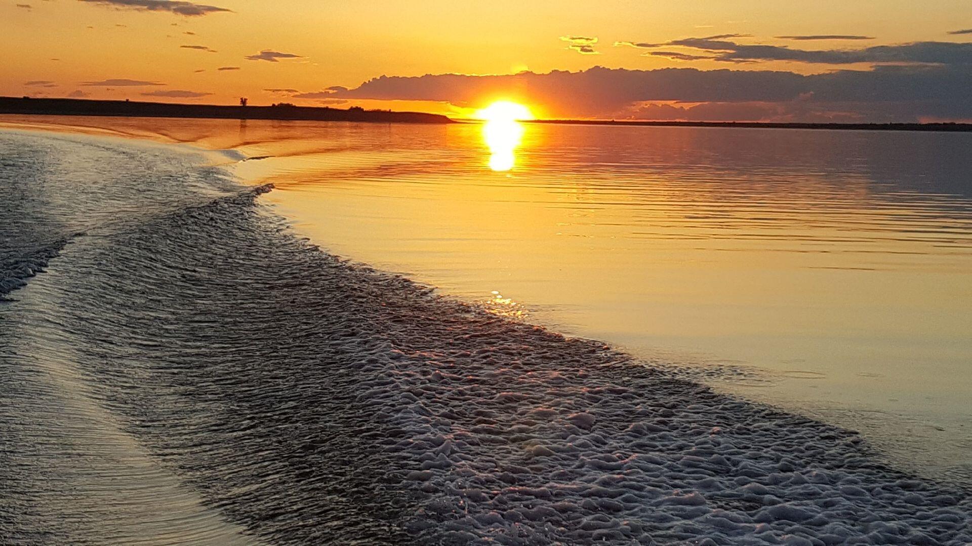 20 minutes to Lake Diefenbaker, Highland Lodge Country Retreat